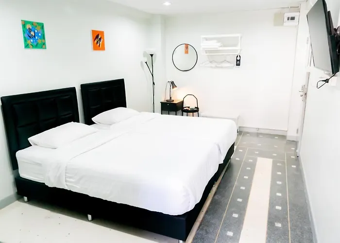 Aparthotel Suksomboon 3*