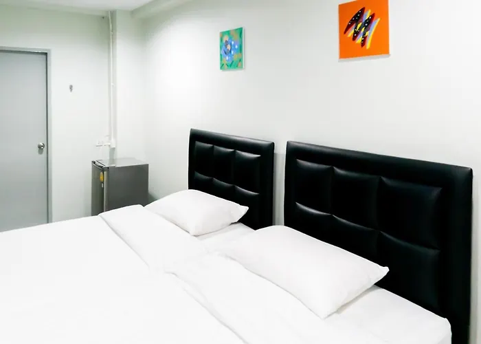 Suksomboon Aparthotel 3*